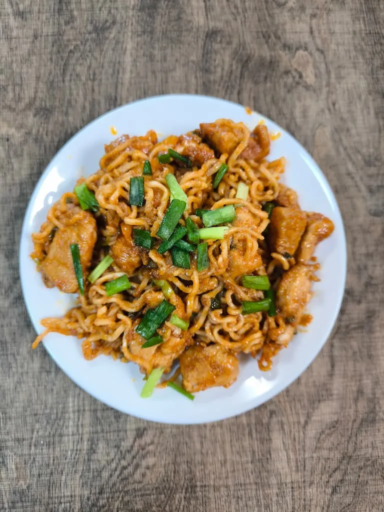 Olu nūdeles ar vistiņu