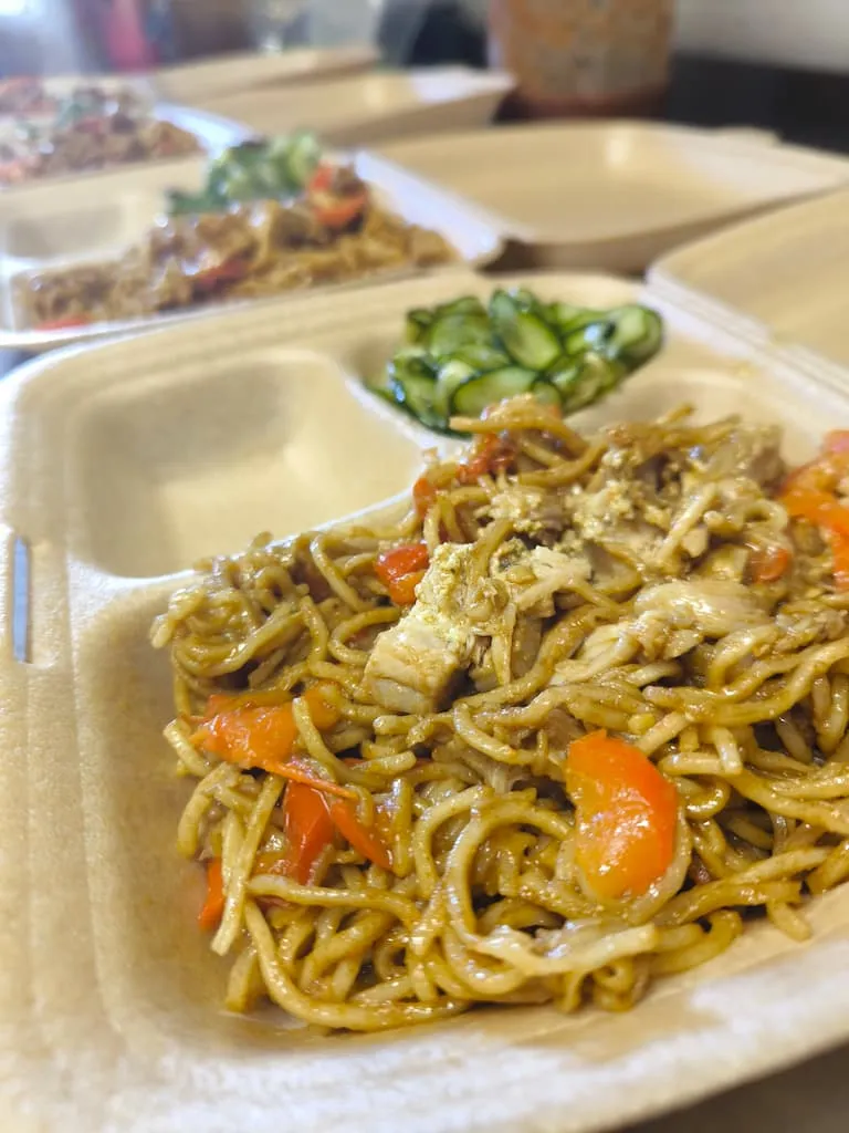 Olu nūdeles ar vistiņu